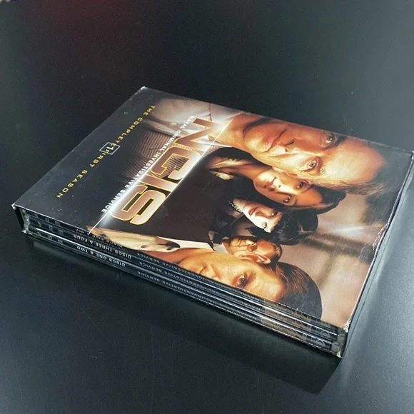 NCIS - The Complete First Season - Picture 4 of 16